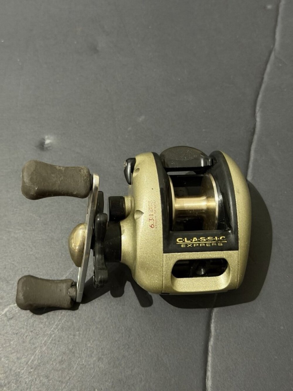 Quantum Classic PS401 CX LEFT Hand Bait Casting Fishing Reel
